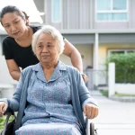 Este vídeo viral destapa el trato inhumano a una anciana en una residencia de Guadalajara