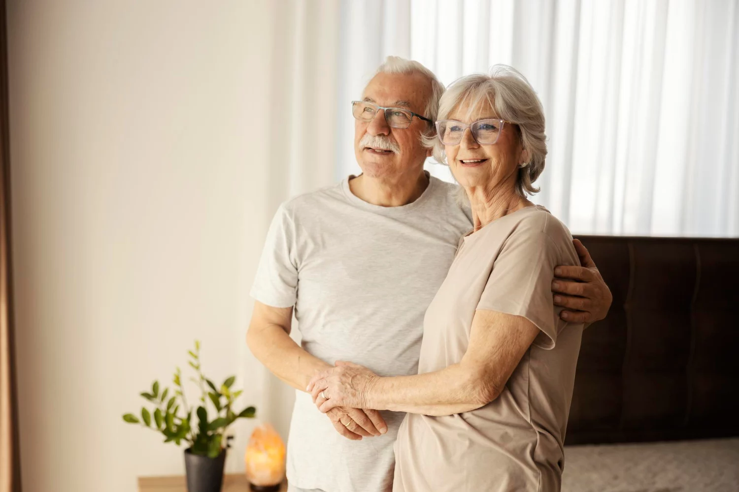 Aquí llegamos al meollo del asunto, al punto ciego que ha provocado el lamento de muchos jubilados: el famoso tope máximo de las pensiones públicas.