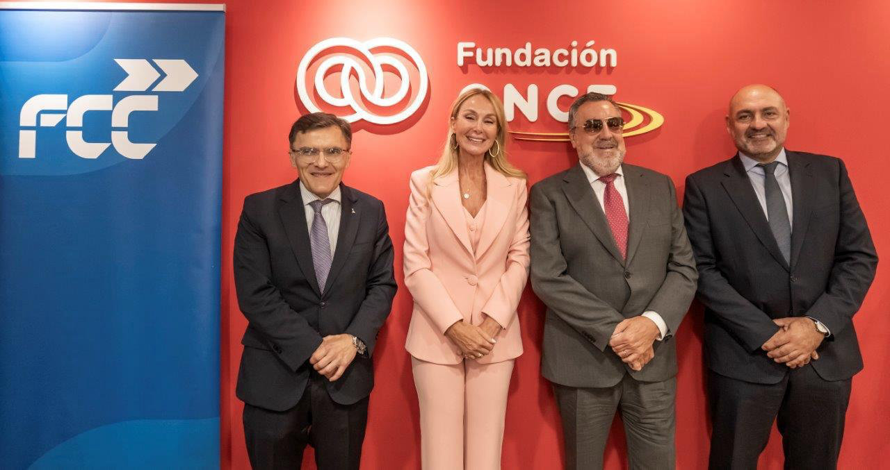 FCC renueva su compromiso con Fundación ONCE y llegará a las 1.200 contratos de personas con discapacidad 1 Moncloa Foto Firma Fundacin Once Moncloa