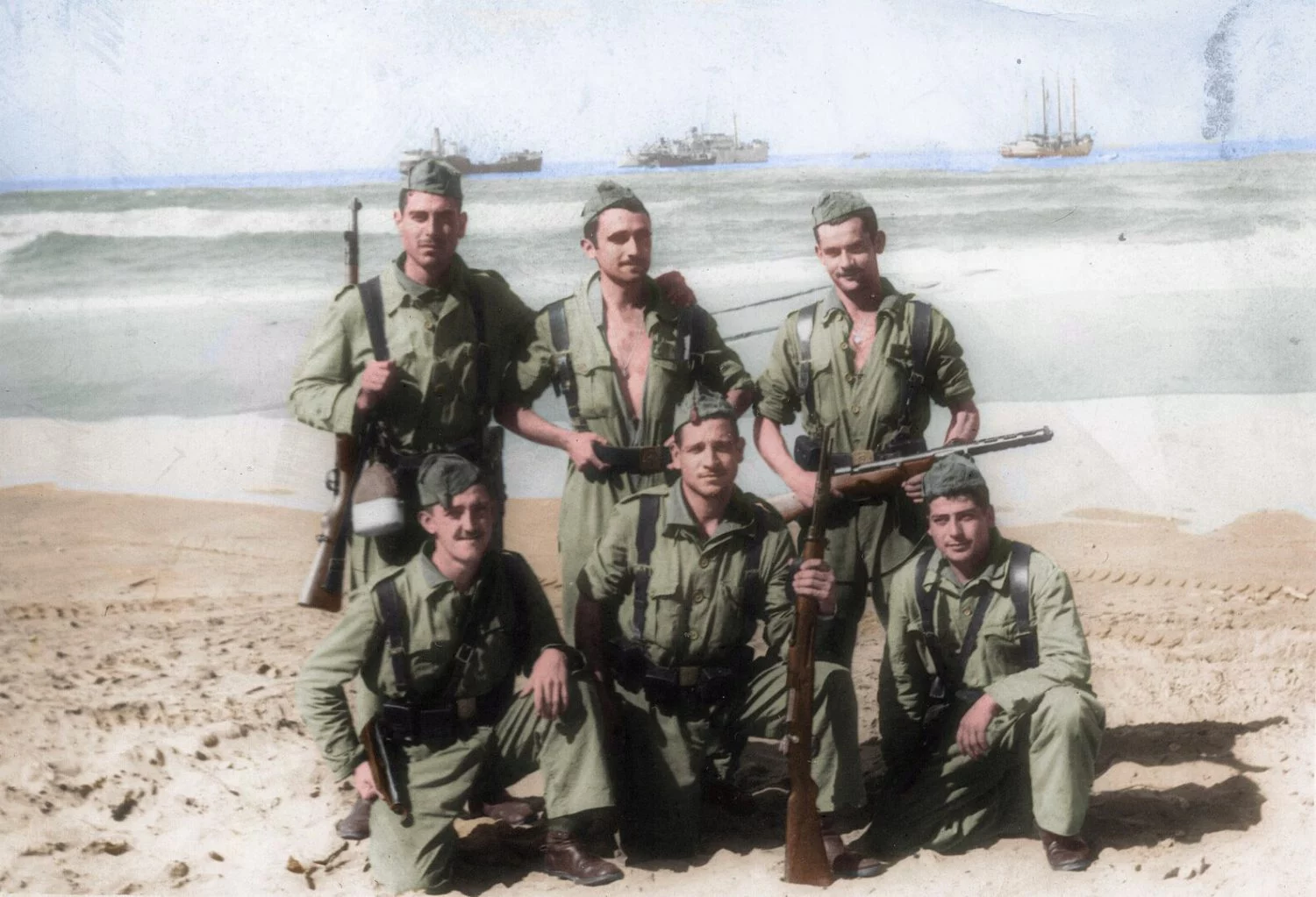 Abandonados en el desierto para morir: la guerra olvidada de Ifni, la última y amarga gesta del Ejército español en África