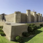 Olvídate de la Alhambra: el palacio árabe de Zaragoza que en septiembre, sin colas, te permite sentirte como un sultán en tu propia casa