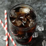 «Este error cambia el sabor del refresco»: Esteban Luna (35), chef, revela su truco para hacer Coca-Cola casera