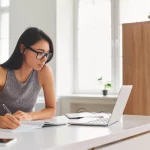 “Microsoft lanzó este curso de IA generativa y mi carrera subió de nivel”: Juan Alcalá (26), informático, revela el truco para aprobar