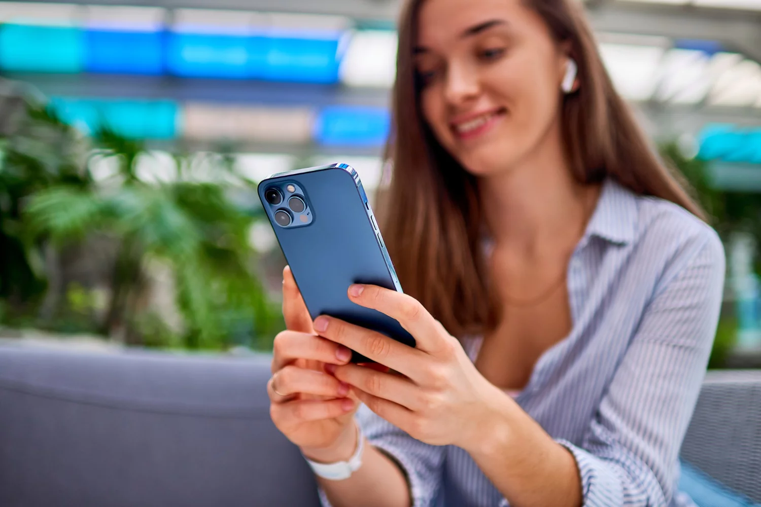 La eSIM, la nueva tarjeta que no necesitas llevar encima: qué es y cómo pedirla gratis en tu compañía