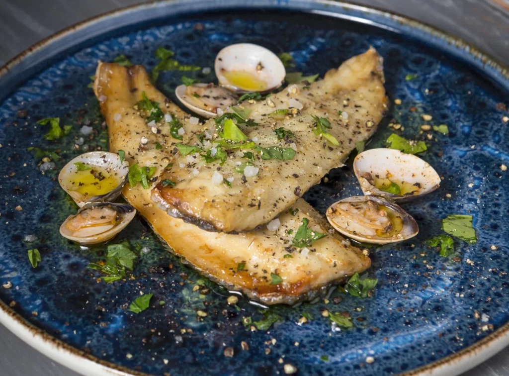 Integrar este pescado en tu dieta semanal es más fácil y delicioso de lo que imaginas. Te damos algunas pistas. Fuente: Freepik
